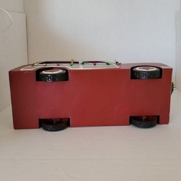 Truck Christmas Decor Red Station Wagon Car Tree Lights Wreath DECORATIONS - Picture 6 of 8